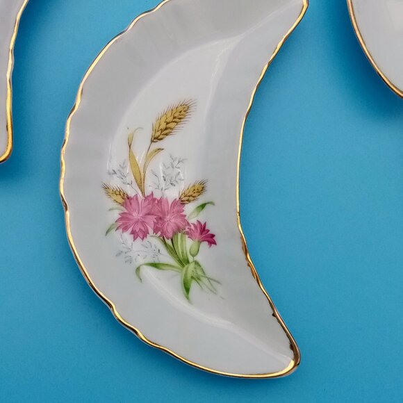 10 Vintage Floral Crescent Bone China Dishes with Gold Trim 1950s Chadwick of Ja - Picture 7 of 7